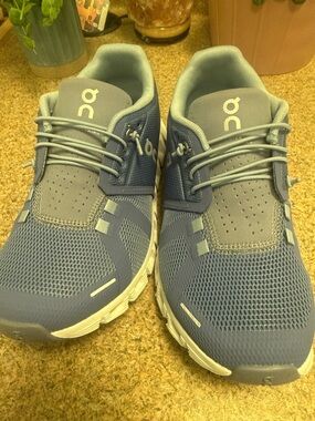 On Cloud Running Purple and White Women's Cloud Sneakers